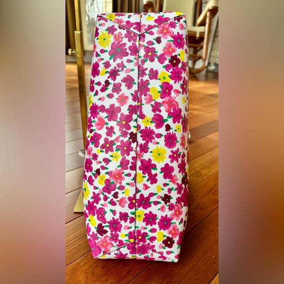Kate Spade New York “Molly” Floral Tote with Matching Pouch. Like brand new! ♠️ - Picture 10 of 12